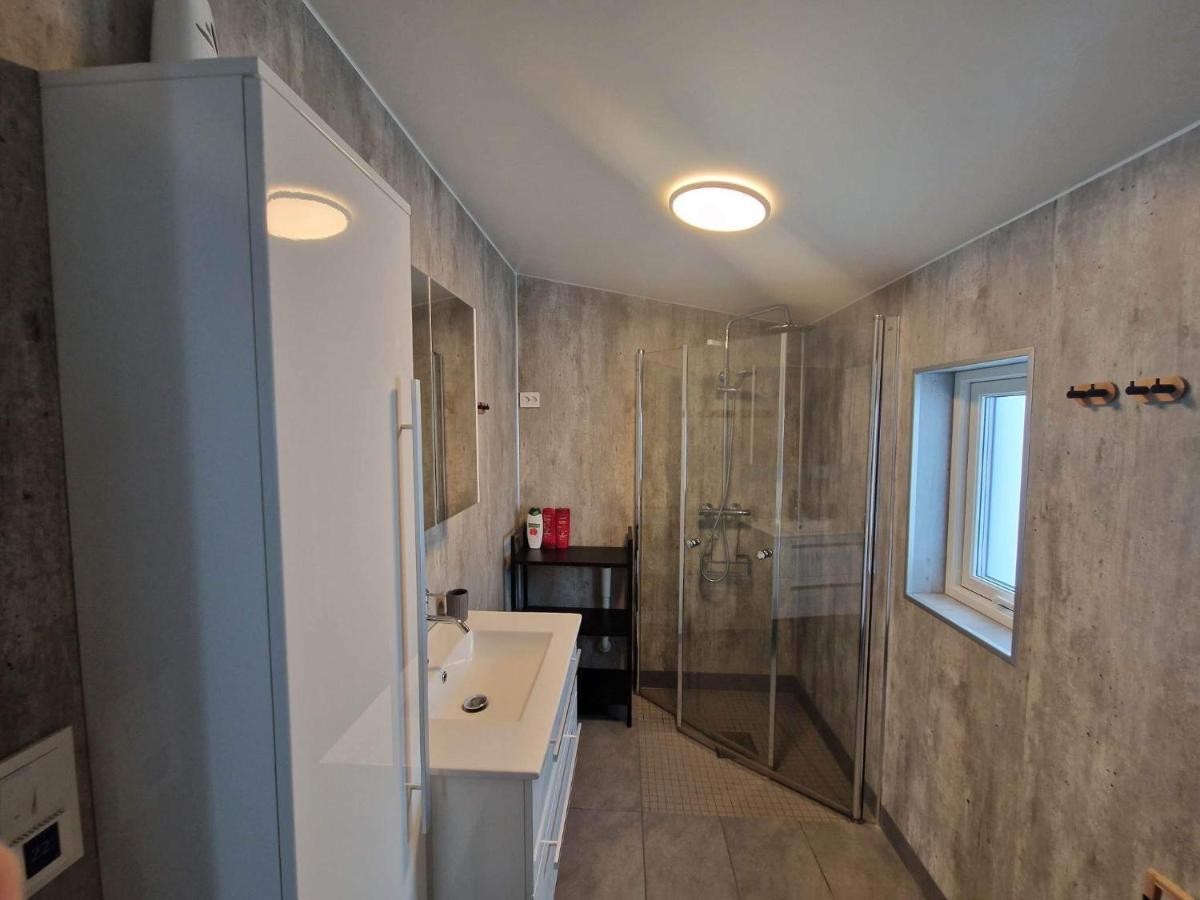 Northern Living 1 Room With Shared Bathroom Τρόμσο Εξωτερικό φωτογραφία